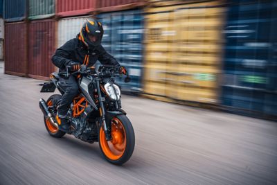 358709_KTM Naked Model Range_